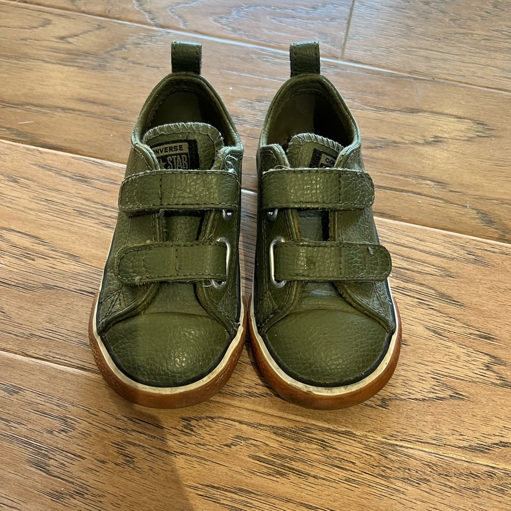 Toddler hunter green Converse